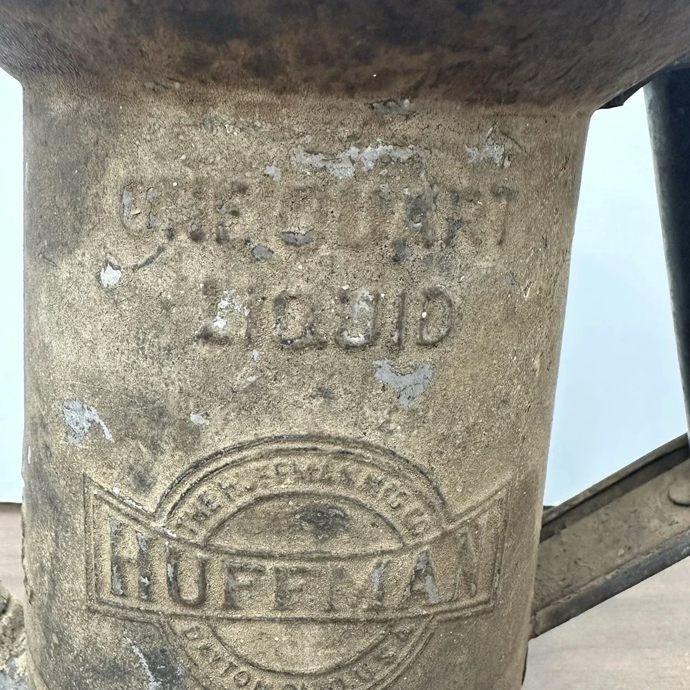 HUFFMAN Vintage One Quart Oil Can With Swing Spout #59 Aged Antique Look‎ Patina